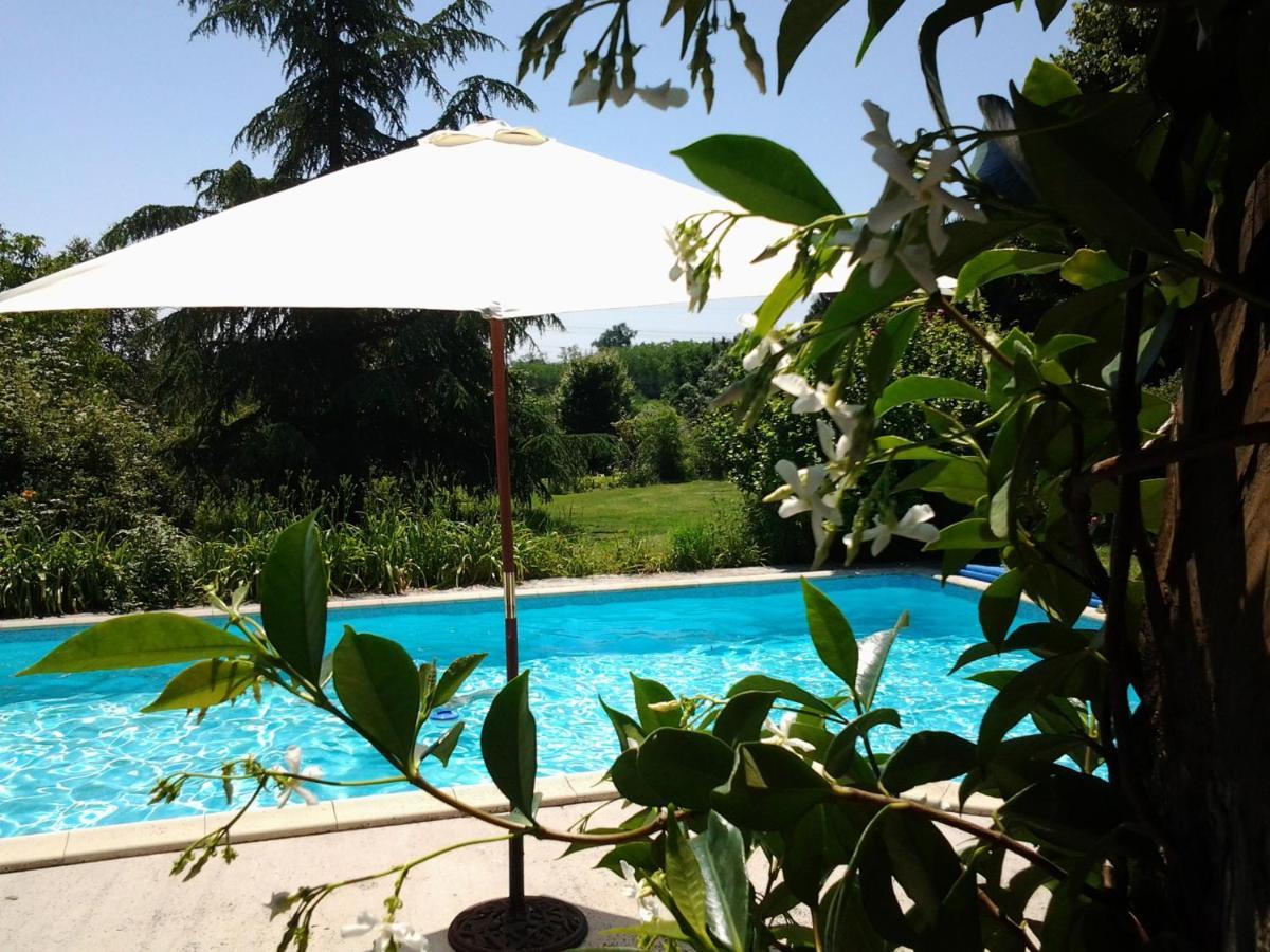Clos De La Source Saint-Martin-du-Bois (Gironde) Exterior foto
