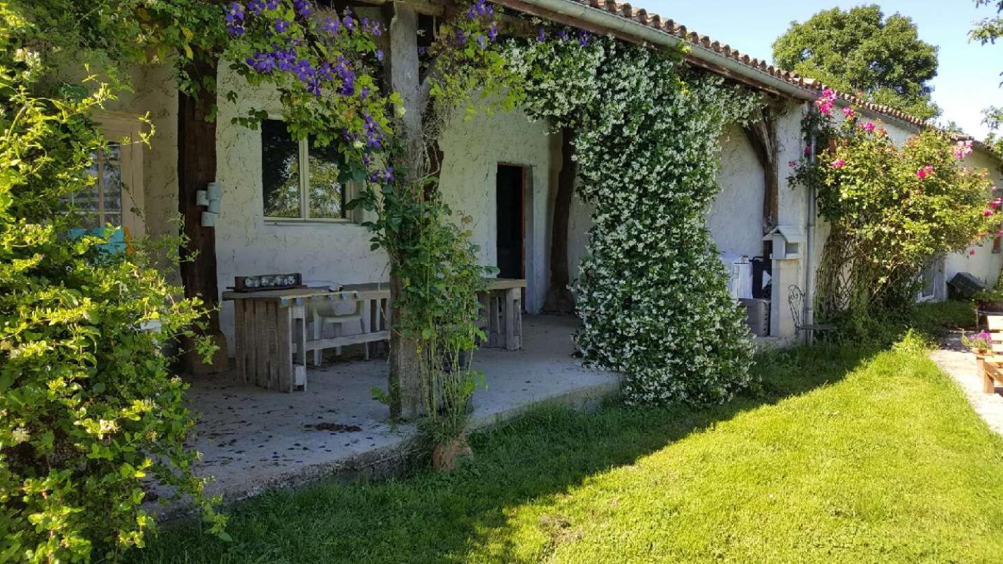 Clos De La Source Saint-Martin-du-Bois (Gironde) Exterior foto