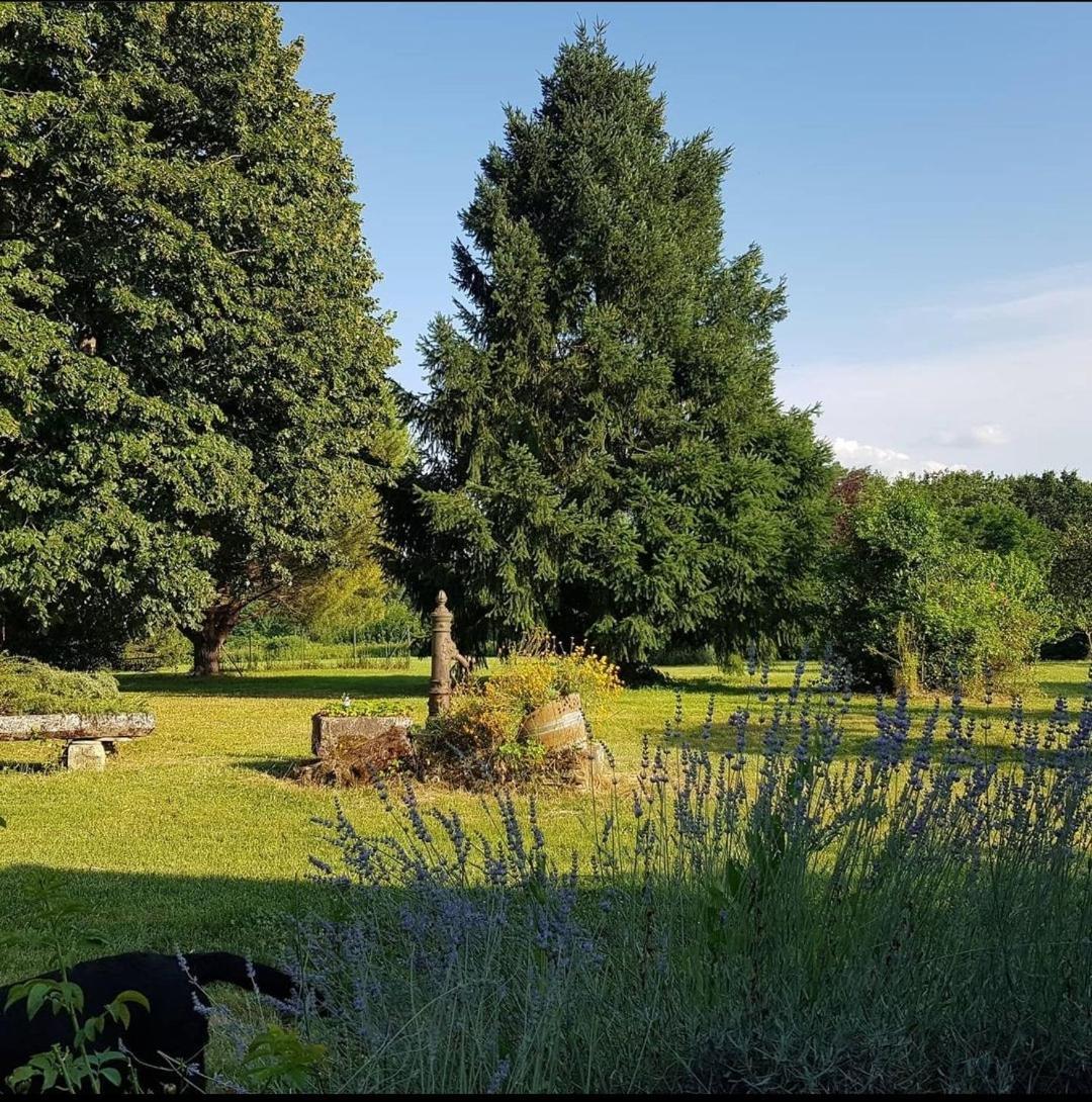 Clos De La Source Saint-Martin-du-Bois (Gironde) Exterior foto